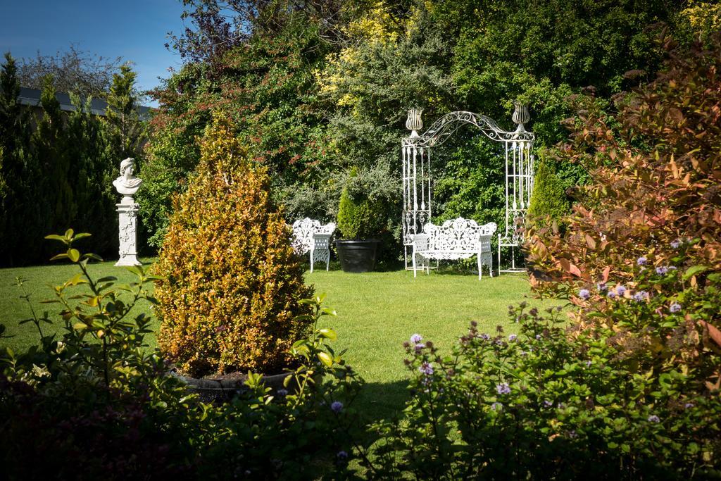 Meadow Court Hotel Loughrea Zewnętrze zdjęcie