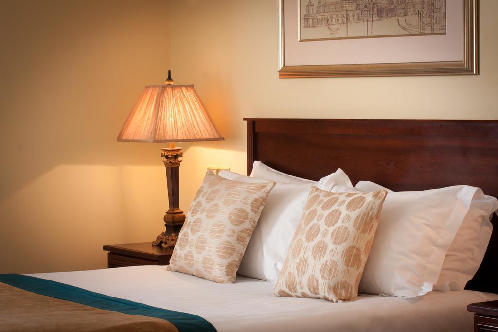 Meadow Court Hotel Loughrea Pokój zdjęcie