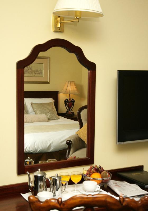 Meadow Court Hotel Loughrea Zewnętrze zdjęcie